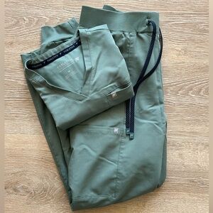 Fabletics Scrub set size M